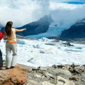 navegación en bote, trekking y vista privilegiadas de los glaciares de la Patagonia