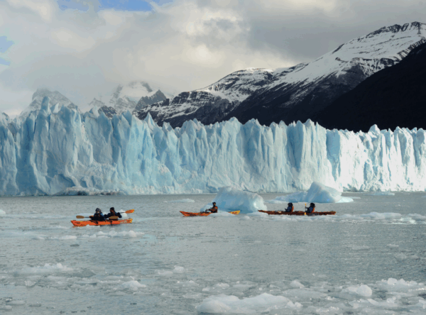 excursión de Kayak frente al Glaciar Perito Moreno